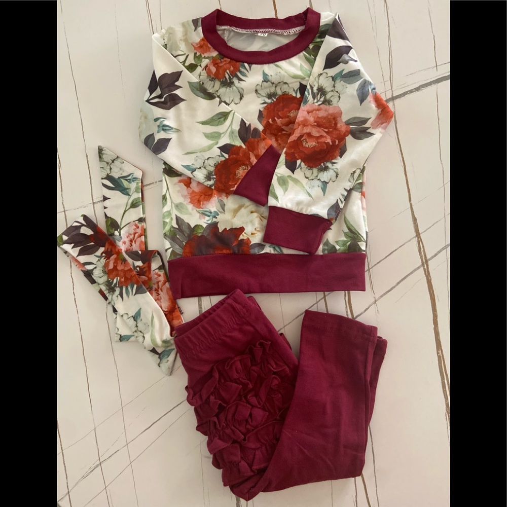 🎀NWOT! Infant 3-6 months two piece long sleeve set!🎀